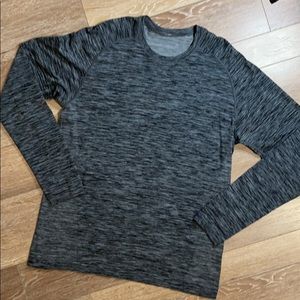 Men's XL Lululemon long sleeve shirt